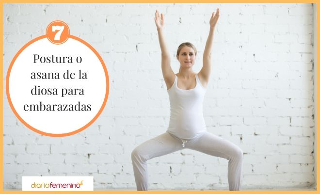La postura de la diosa en yoga para embarazadas